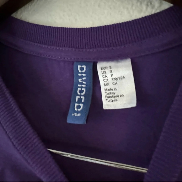 H&M Printed T-Shirt Cotton Graphic Tee Short Sleeve Small Velvety Letters Casual - Picture 7 of 9